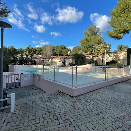 Climatise Piscine Et Proche Sanary-sur-Mer