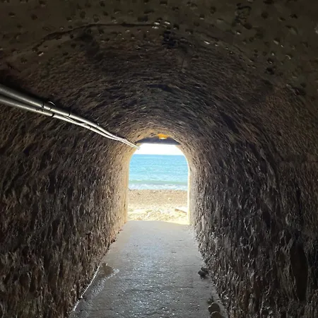 Climatise Piscine Et Proche Sanary-sur-Mer